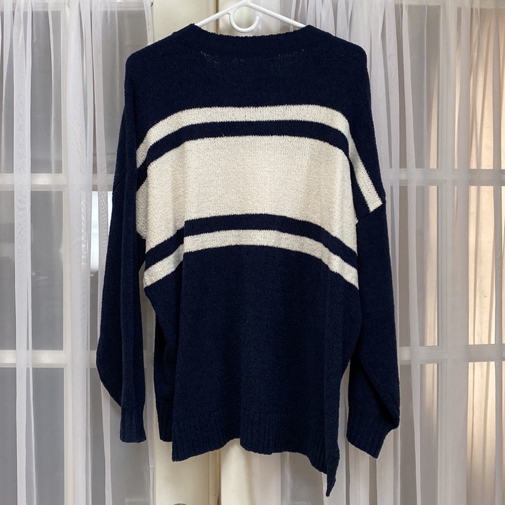 AE Sweater - Picture 3 of 4